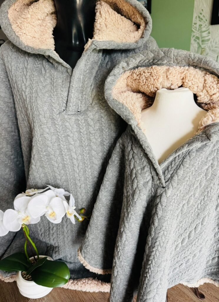 Cape modèle enfant et adulte.